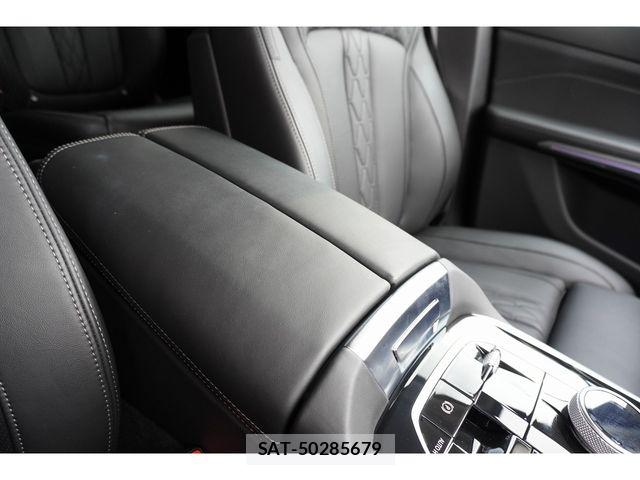 Bmw X7 2026-04 8779663-11