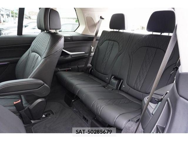 Bmw X7 2026-04 8779663-14