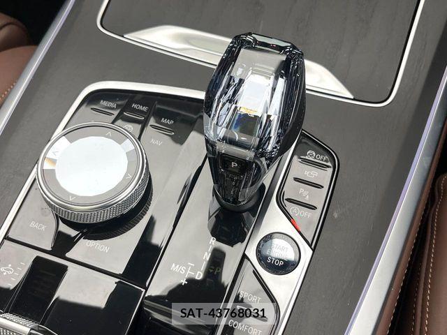 Bmw X7 2021-01 8828115-13