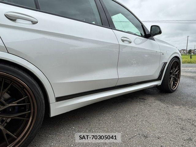 Bmw X7 2021-08 8828114-11