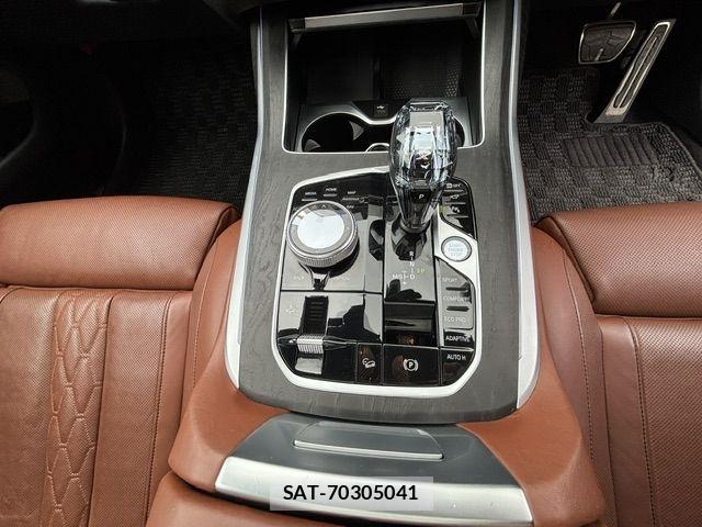 Bmw X7 2021-08 8828114-16