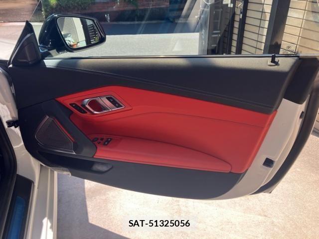 Bmw Z4 2020-10 8354047-11
