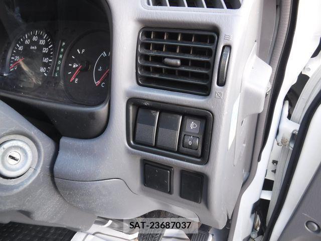 Mazda BONGO TRUCK 2017-08 2828003-19