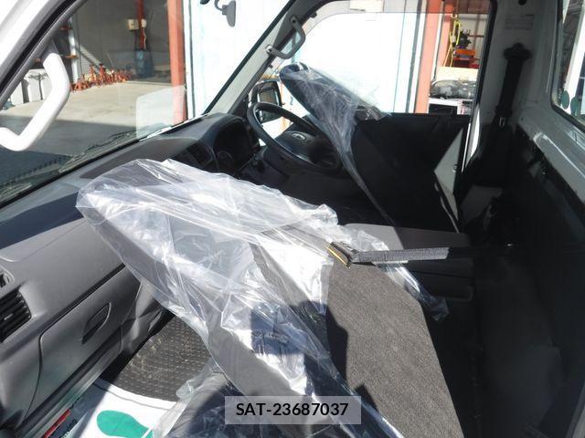 Mazda BONGO TRUCK 2017-08 2828003-24