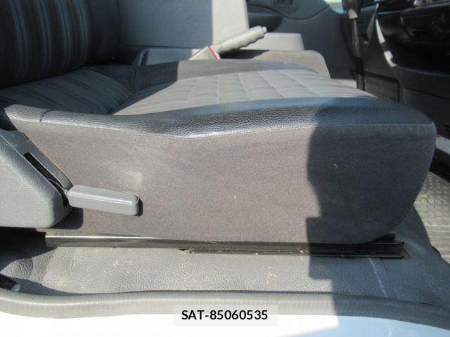 Mazda BONGO TRUCK 2017-03 5860864-8