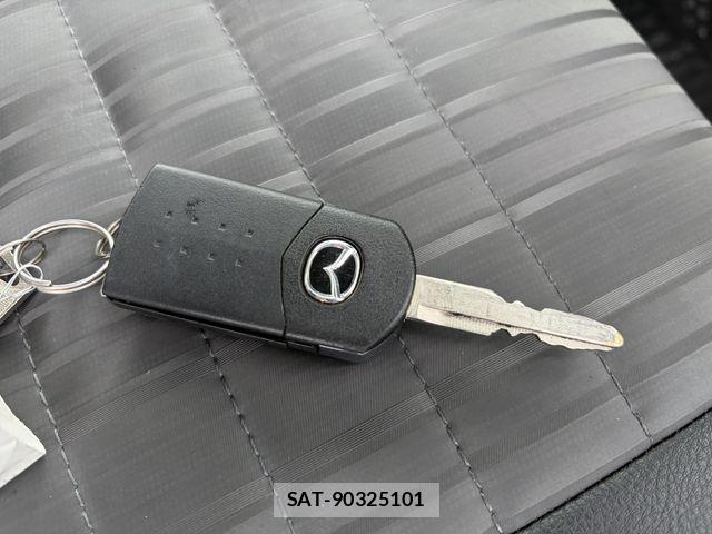 Mazda BONGO TRUCK 2019-04 7391552-27