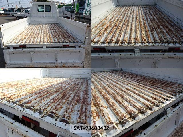 Mazda BONGO TRUCK 2026-07 8206704-6
