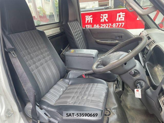 Mazda BONGO TRUCK 2016-02 8206706-5
