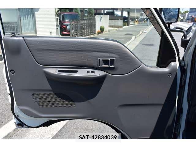 Mazda BONGO TRUCK 2020-03 1214044-9