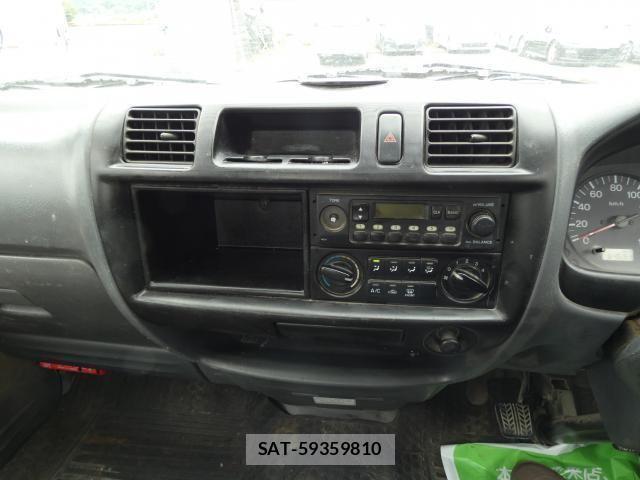Mazda BONGO TRUCK 2005-01 7215629-7