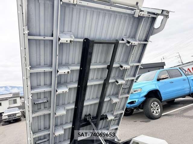 Mazda BONGO TRUCK 2018-04 8073142-18