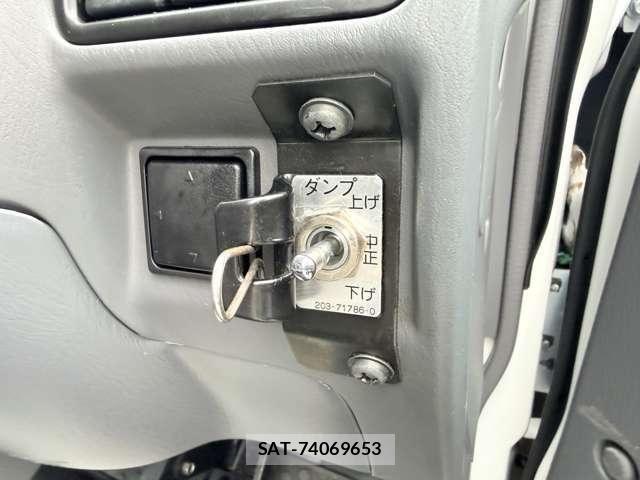 Mazda BONGO TRUCK 2018-04 8073142-23