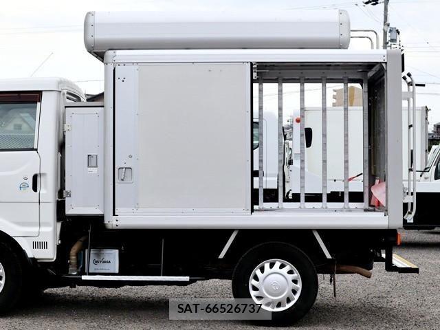 Mazda BONGO TRUCK 2018-04 8229099-12