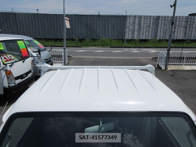 Mazda BONGO TRUCK 2010-05 8437972-9