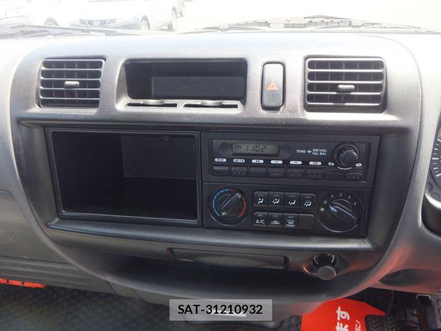 Mazda BONGO TRUCK 2013-10 7215635-17