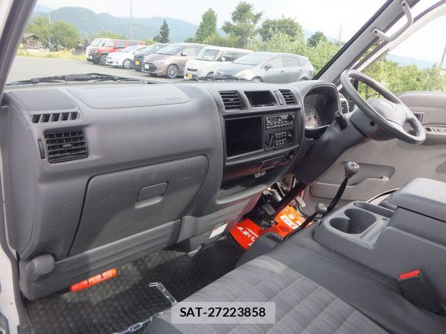 Mazda BONGO TRUCK 2018-05 7215636-12
