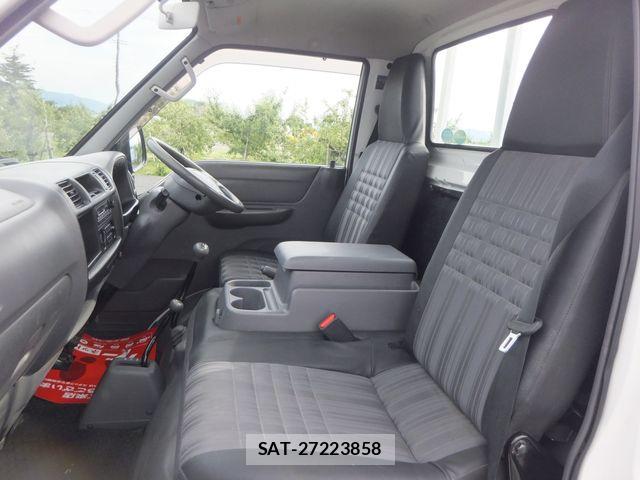 Mazda BONGO TRUCK 2018-05 7215636-13