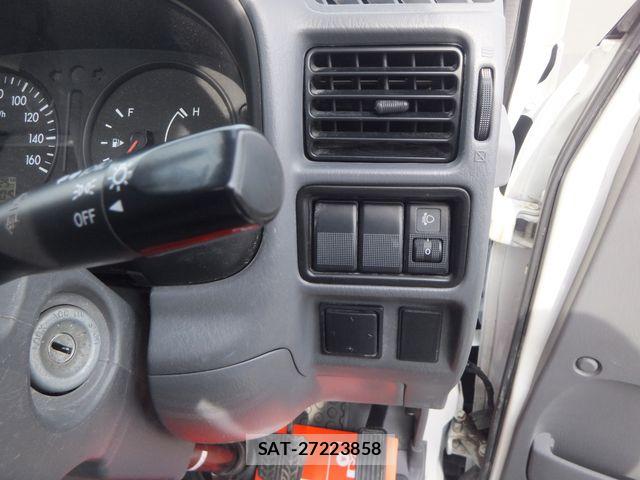 Mazda BONGO TRUCK 2018-05 7215636-18