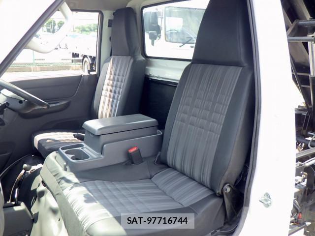 Mazda BONGO TRUCK 2018-05 8229101-11