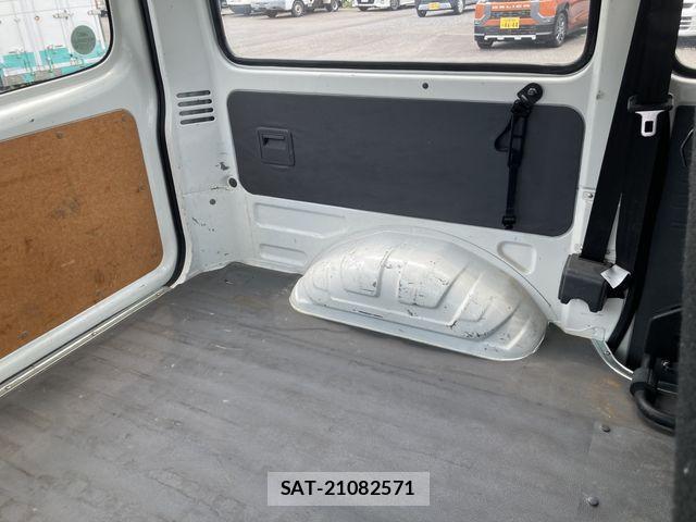 Mazda BONGO VAN 2017-09 1184378-9