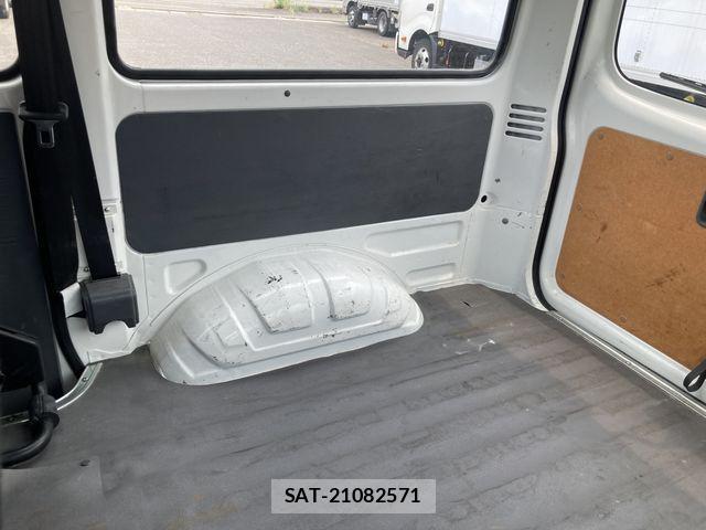 Mazda BONGO VAN 2017-09 1184378-10