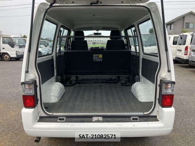 Mazda BONGO VAN 2017-09 1184378-11