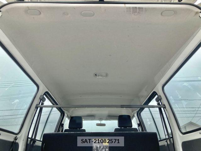Mazda BONGO VAN 2017-09 1184378-13