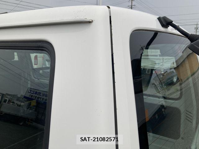 Mazda BONGO VAN 2017-09 1184378-17