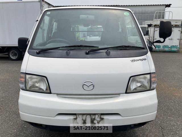 Mazda BONGO VAN 2017-09 1184378-20