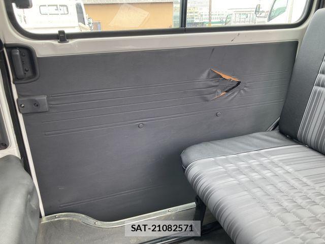 Mazda BONGO VAN 2017-09 1184378-8