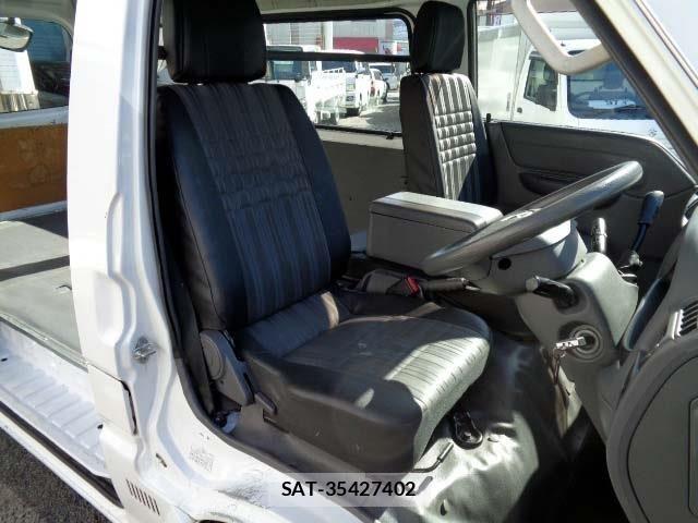Mazda BONGO VAN 2019-08 1353579-4