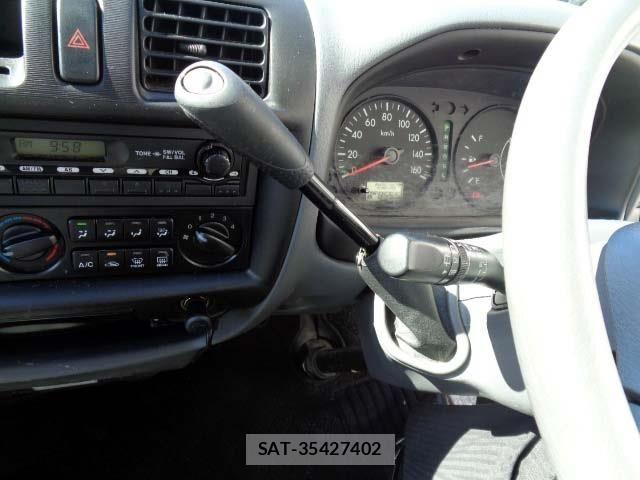 Mazda BONGO VAN 2019-08 1353579-5