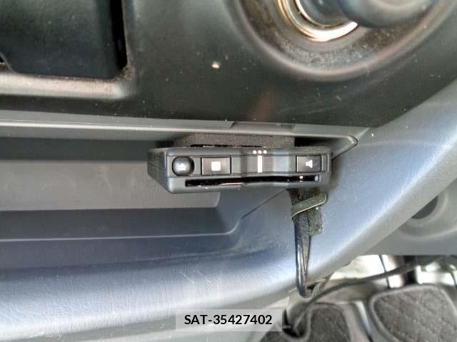 Mazda BONGO VAN 2019-08 1353579-6
