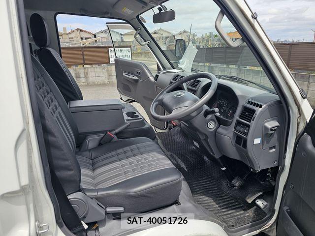 Mazda BONGO VAN 2019-01 7057786-4