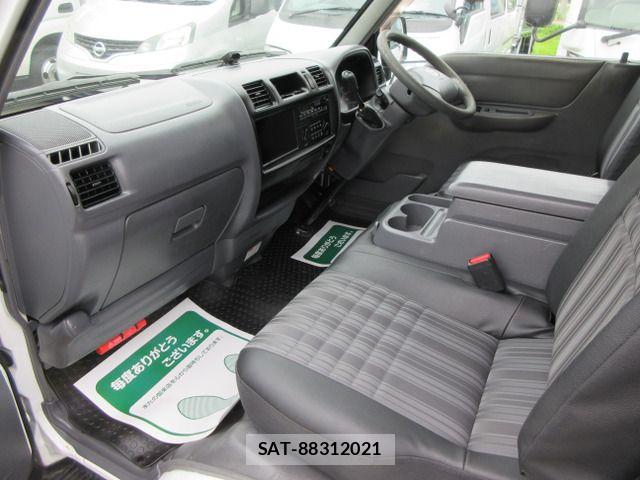 Mazda BONGO VAN 2016-03 7721674-14
