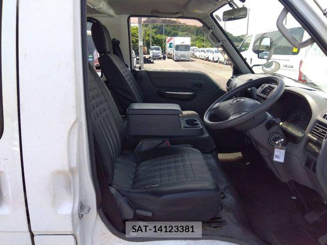 Mazda BONGO VAN 2019-06 7783142-3