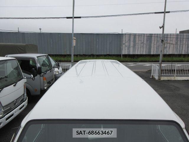 Mazda BONGO VAN 2018-04 8098359-9
