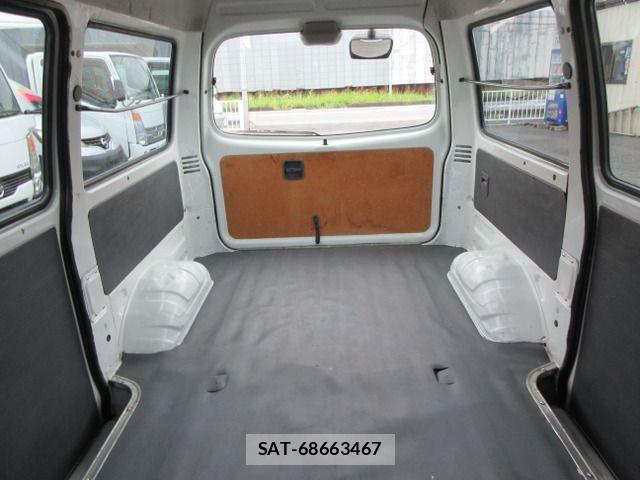 Mazda BONGO VAN 2018-04 8098359-17