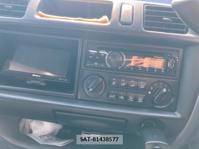 Mazda BONGO VAN 2017-07 8244754-17