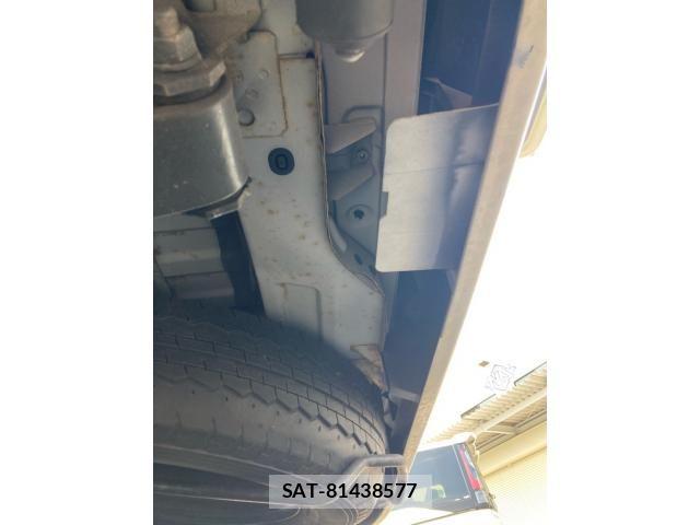 Mazda BONGO VAN 2017-07 8244754-20