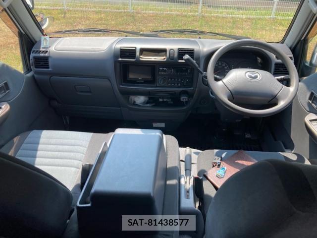 Mazda BONGO VAN 2017-07 8244754-7