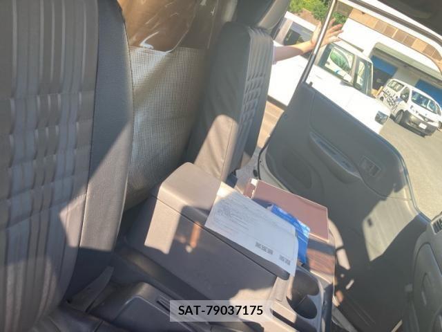 Mazda BONGO VAN 2017-06 8365010-14