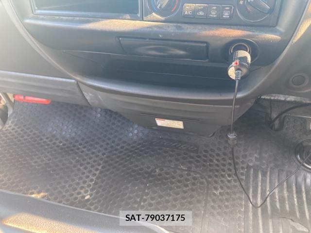 Mazda BONGO VAN 2017-06 8365010-19