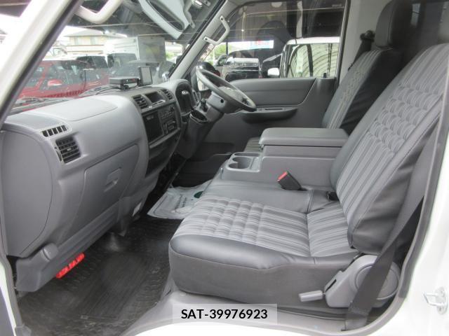 Mazda BONGO VAN 2019-03 8365009-12