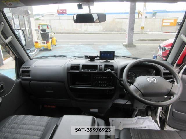Mazda BONGO VAN 2019-03 8365009-7