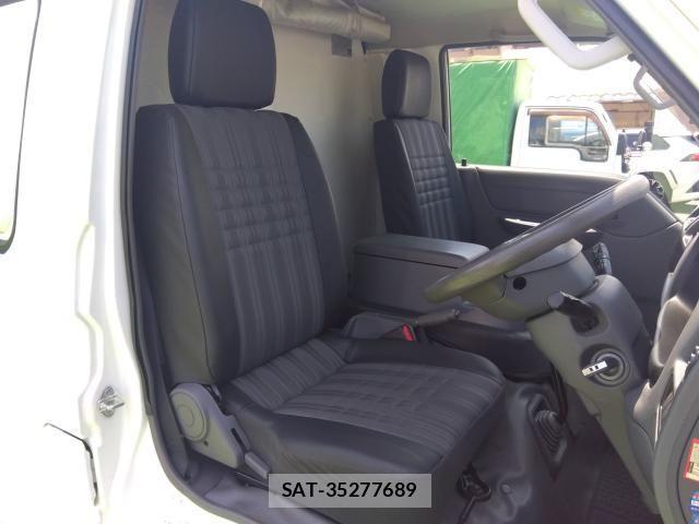 Mazda BONGO VAN 2018-03 1584754-6