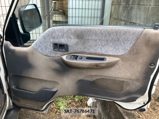 Mazda BONGO VAN 2006-09 6902886-15
