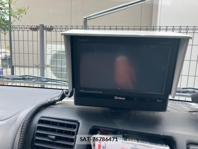 Mazda BONGO VAN 2006-09 6902886-18