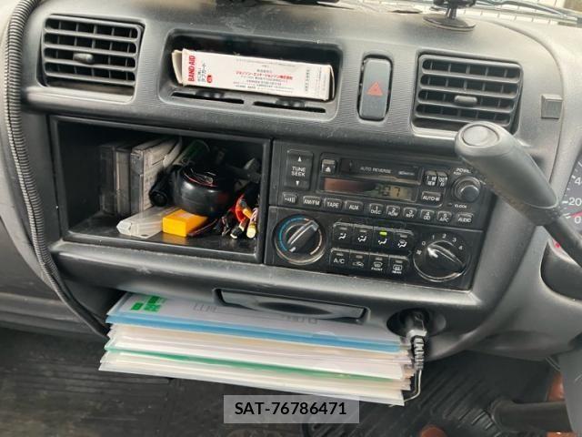 Mazda BONGO VAN 2006-09 6902886-19