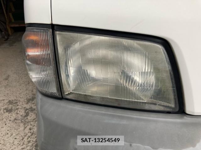 Mazda BONGO VAN 2007-05 7215637-2
